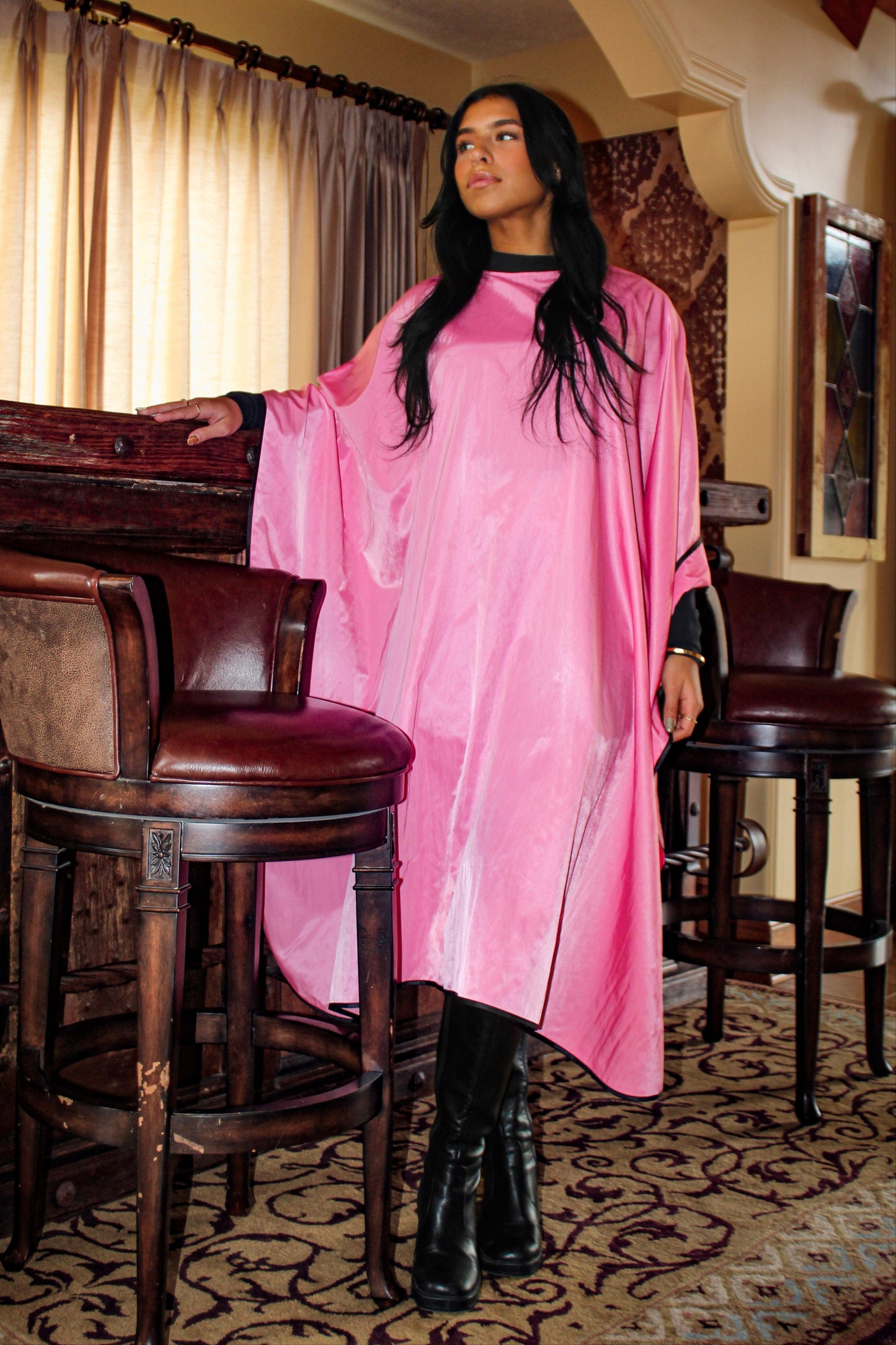 DURALUXE LIQUID BLOWOUT BARBIE STYLING CAPE