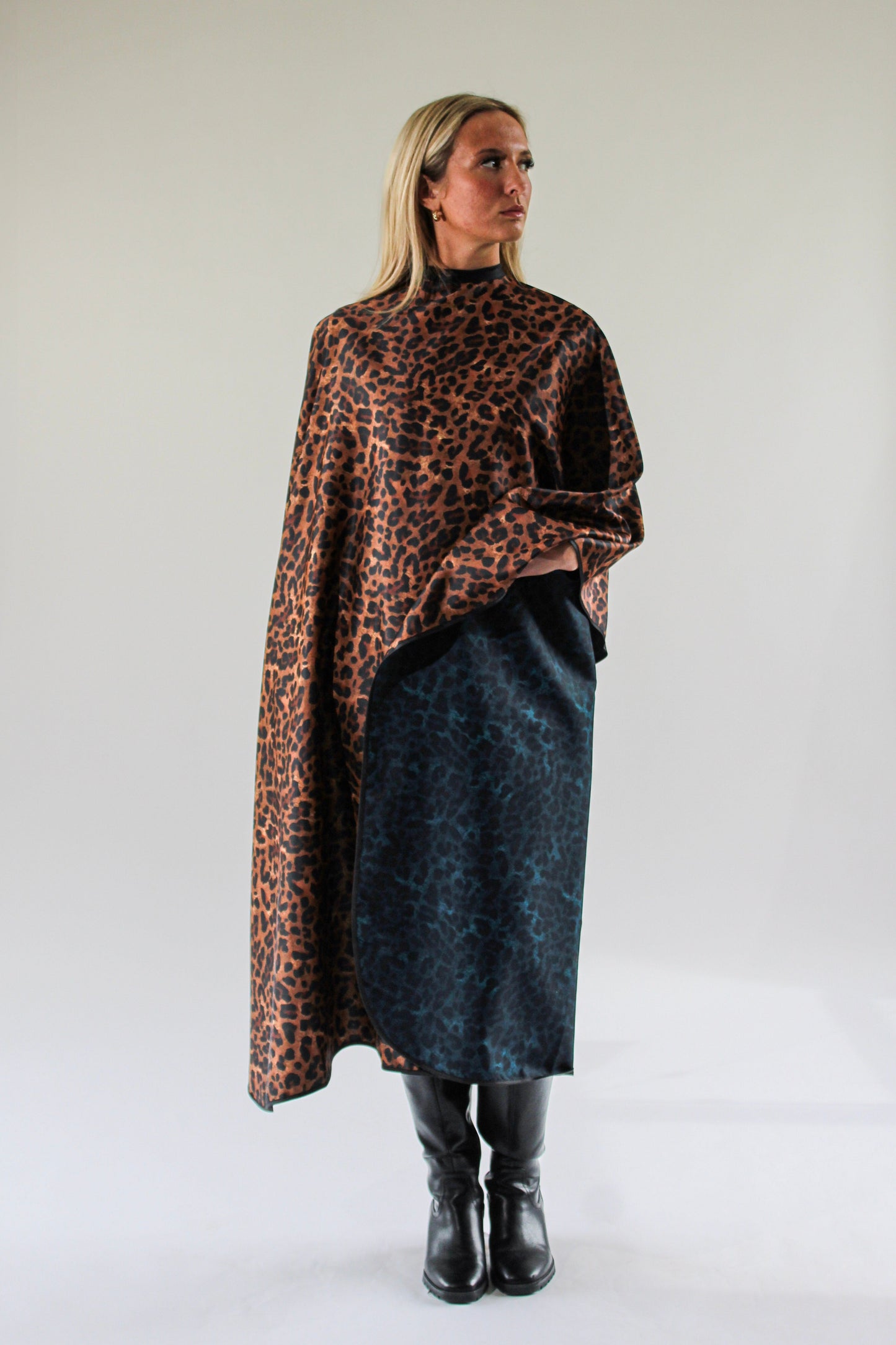 2FACED LEOPARD FIX REVERSIBLE CAPE