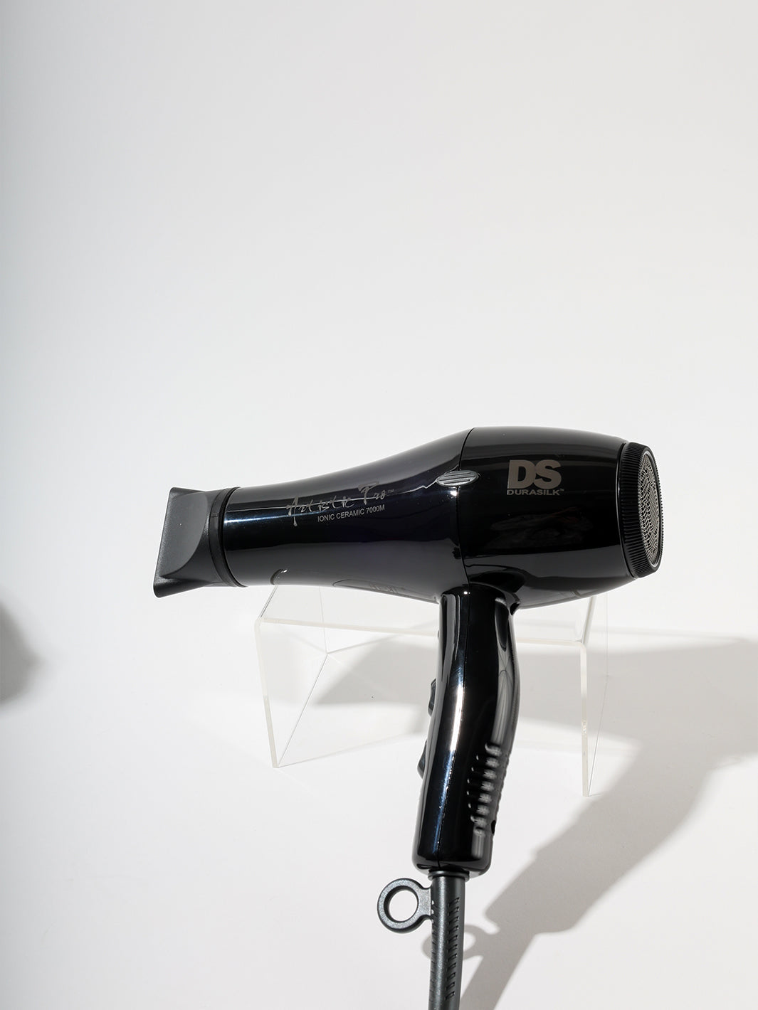 DS ARTISTIC PRO IONIC 7000 DRYER WITH TRAVEL CASE