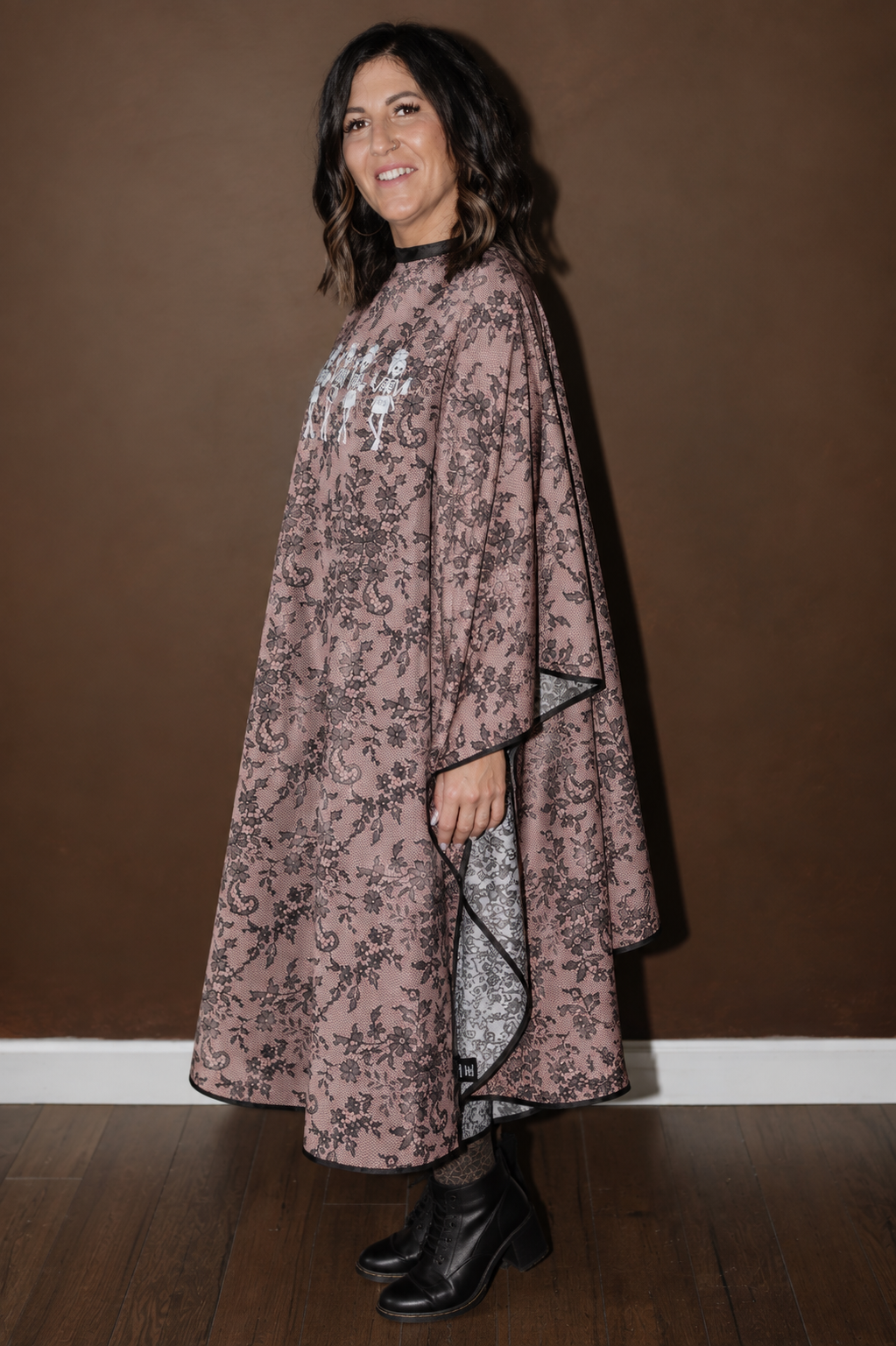 HAIRSTYLIST SKELETONS WATERPROOF MOULIN ROGUE CAPE