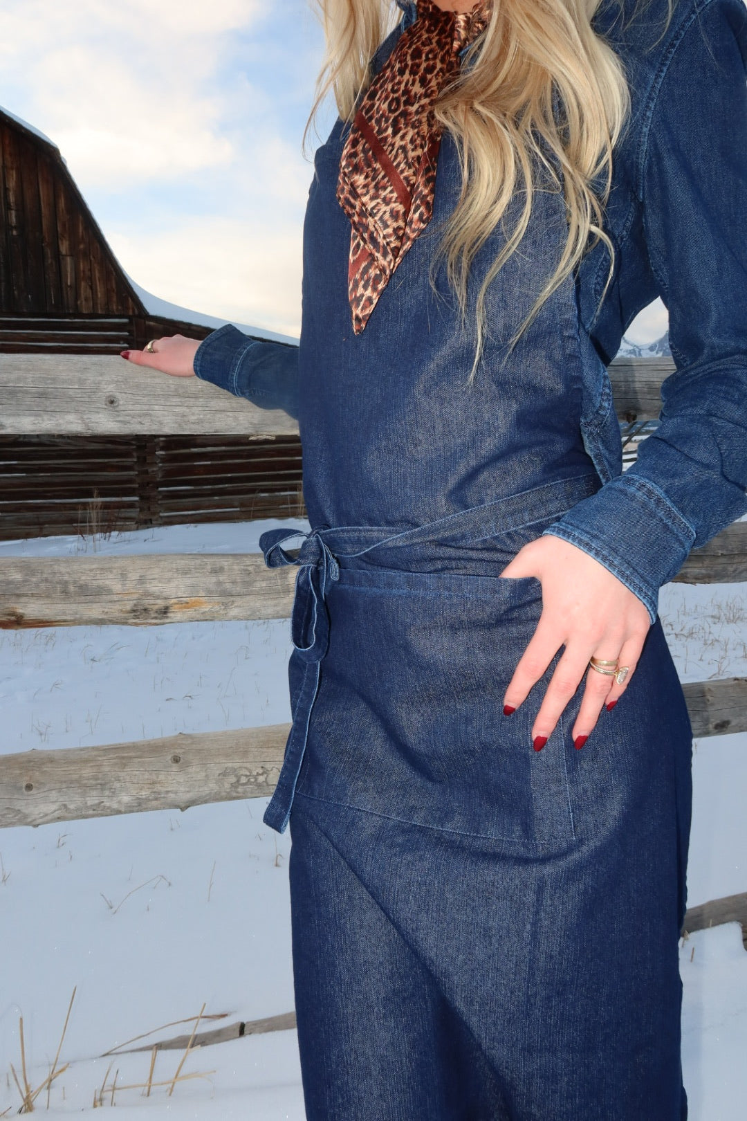 "HOWDY" DENIM APRON