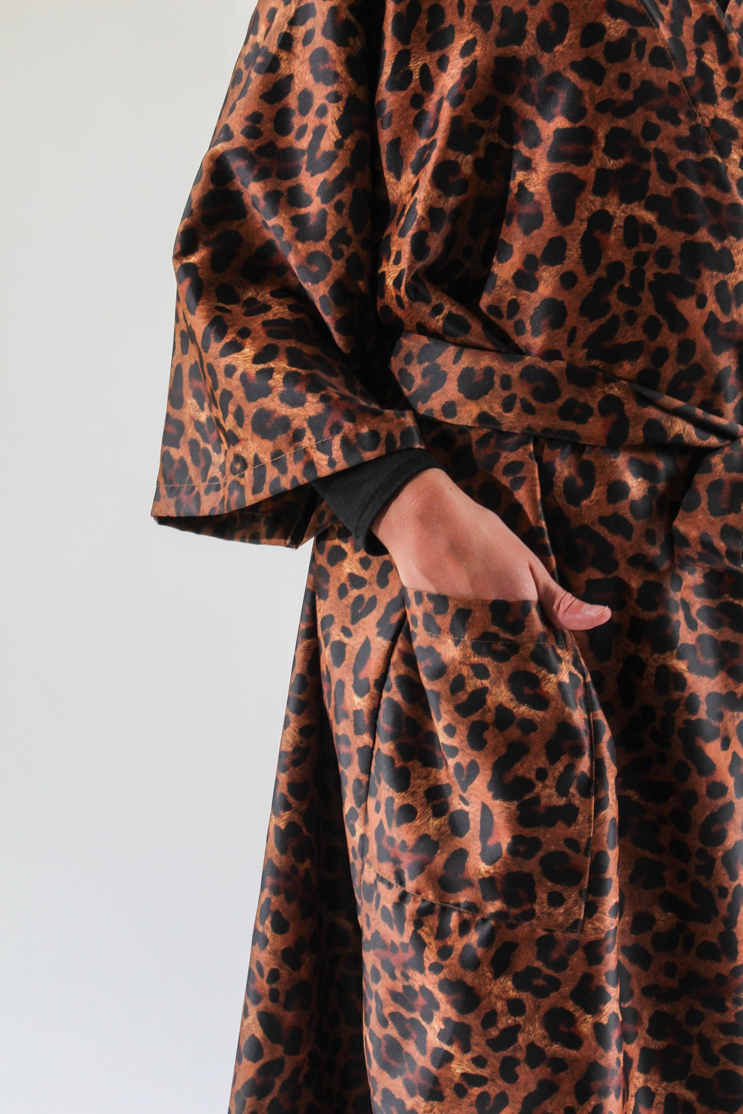 2FACED LEOPARD FIX DOUBLE ROBE