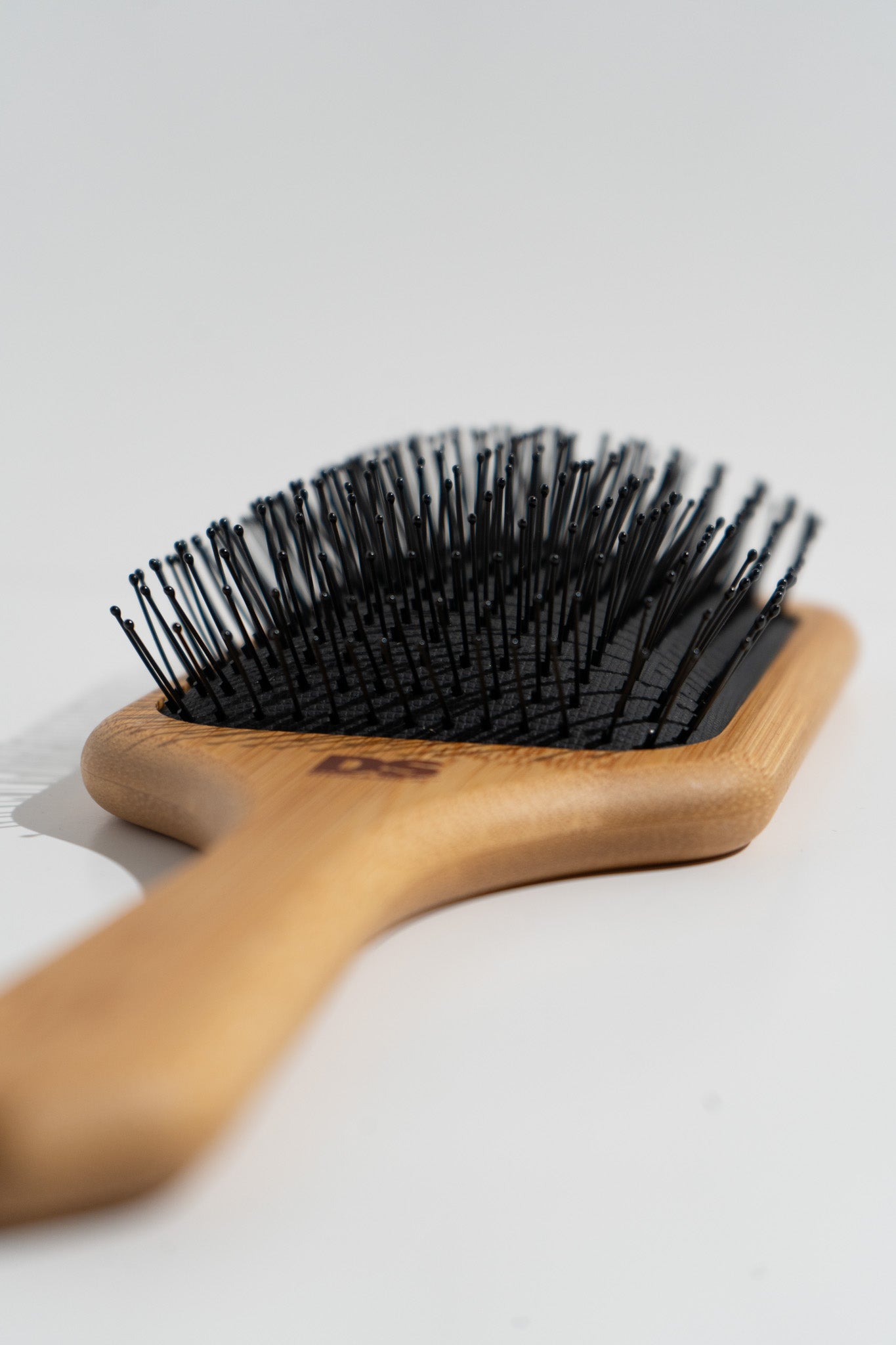 DS Ionic-Infused Bamboo Paddle Brush