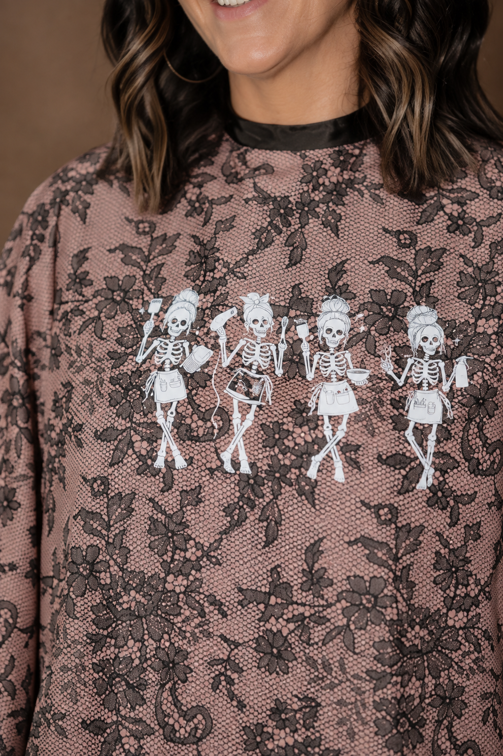 HAIRSTYLIST SKELETONS WATERPROOF MOULIN ROGUE CAPE