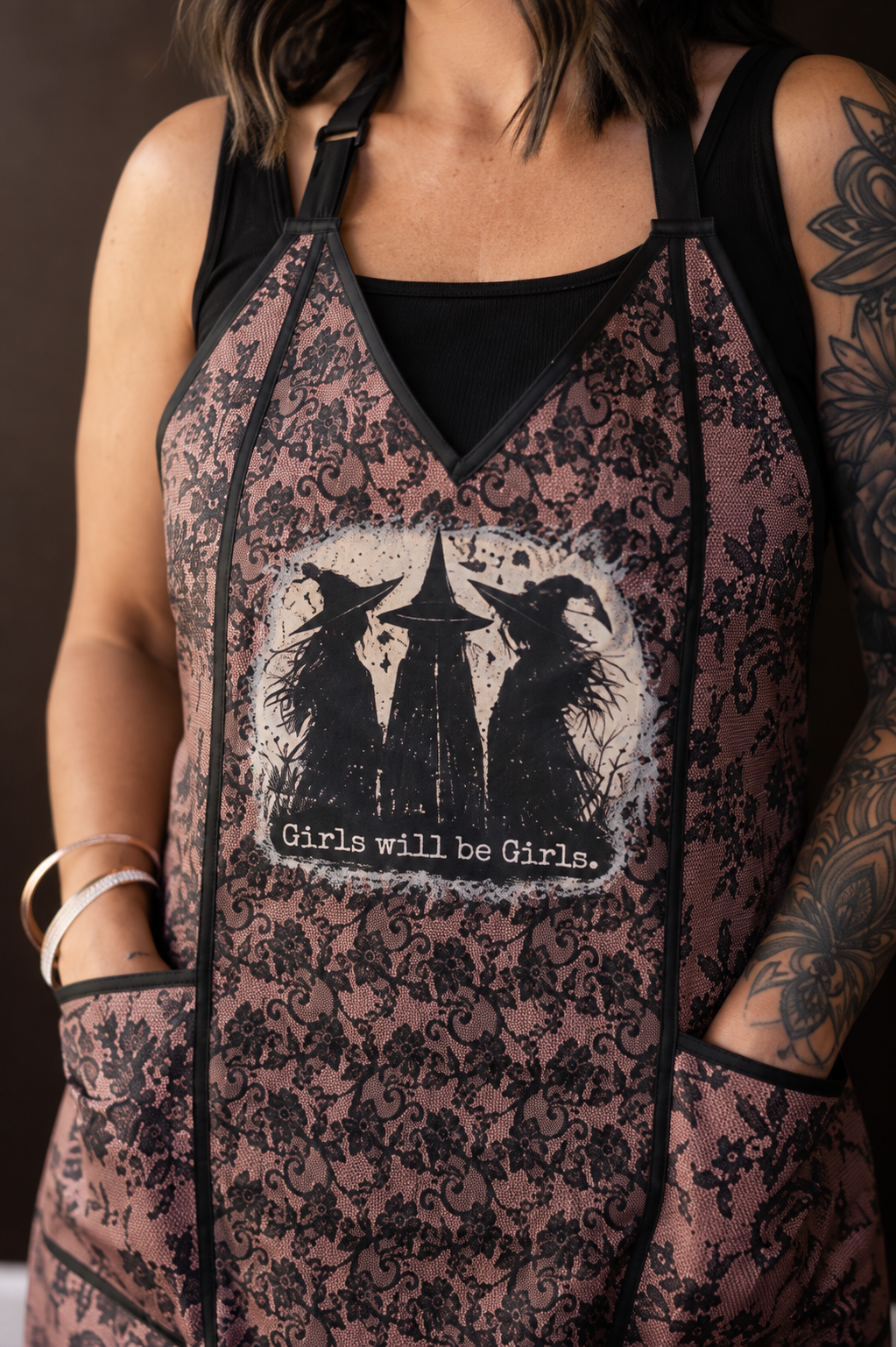 GIRLS WILL BE GIRLS MOULIN ROUGE PLUNGE APRON (BLUSH)