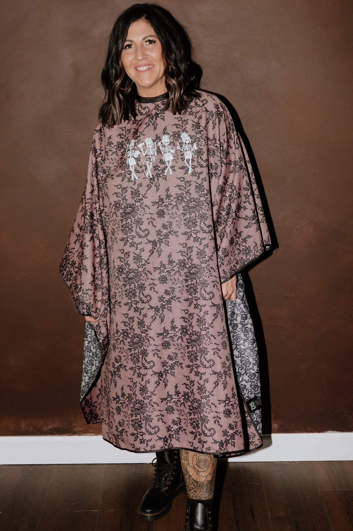 HAIRSTYLIST SKELETONS WATERPROOF MOULIN ROGUE CAPE