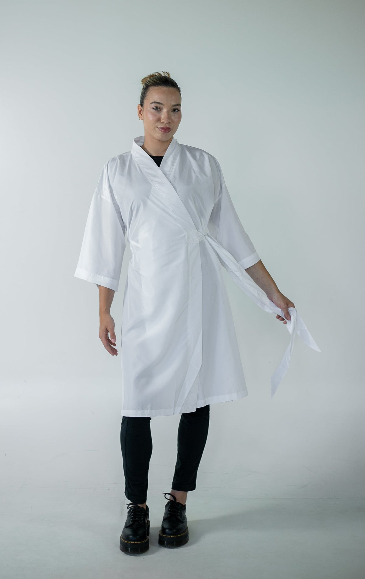 D DS WHITE CLASSIC ROBE CUSTOM BRANDING